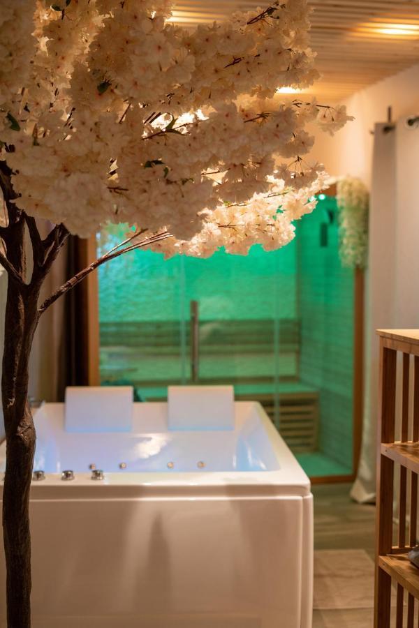 Capsule Thailande I Sauna I Balneo I Console I Jeux En Bois I Cinema I Cour Interieure Trith-Saint-Leger Экстерьер фото